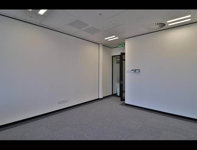 20M² SERVICED OFFICE TO LET IN VORNA VALLEY